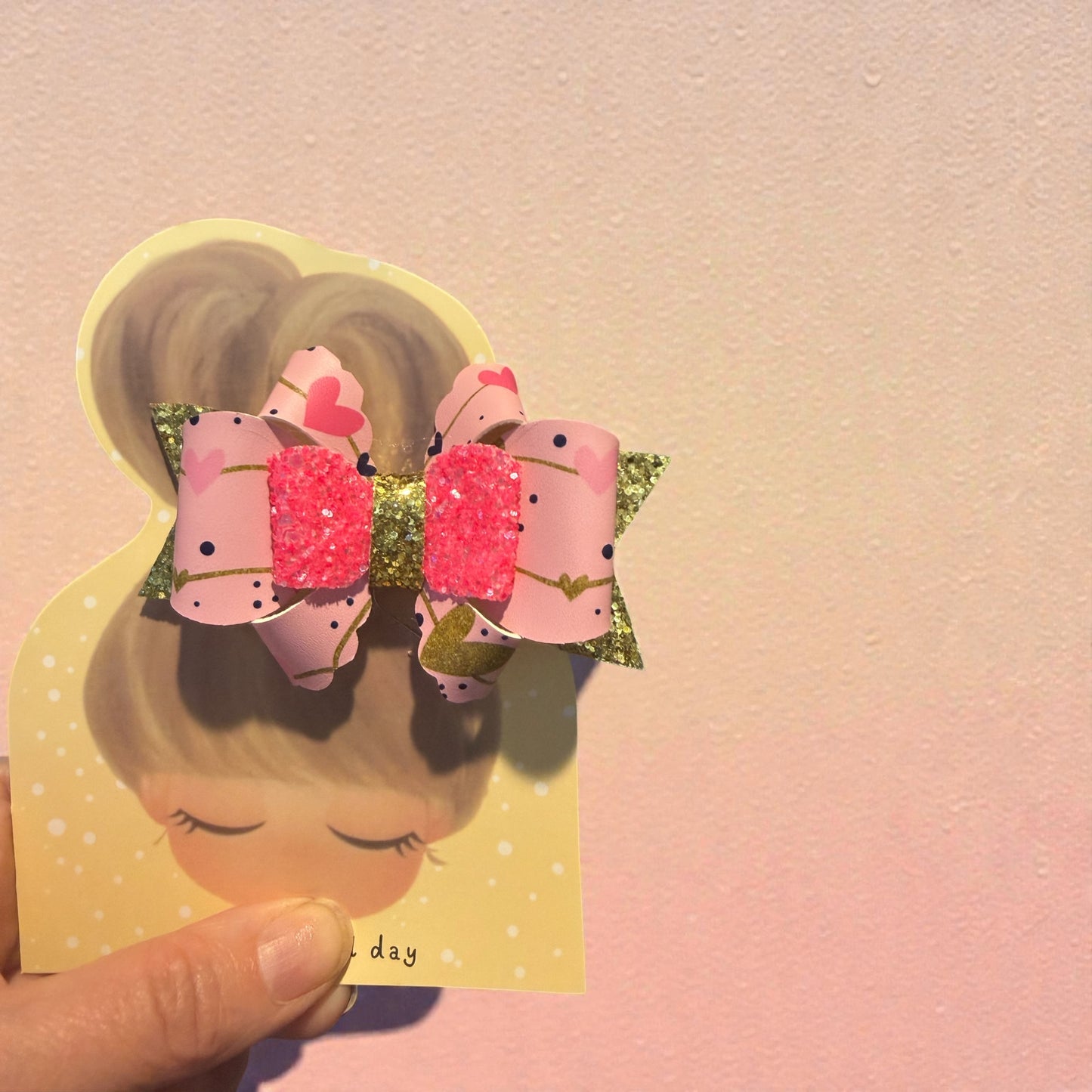 Elegant Pink and Gold Heart Hair Bow